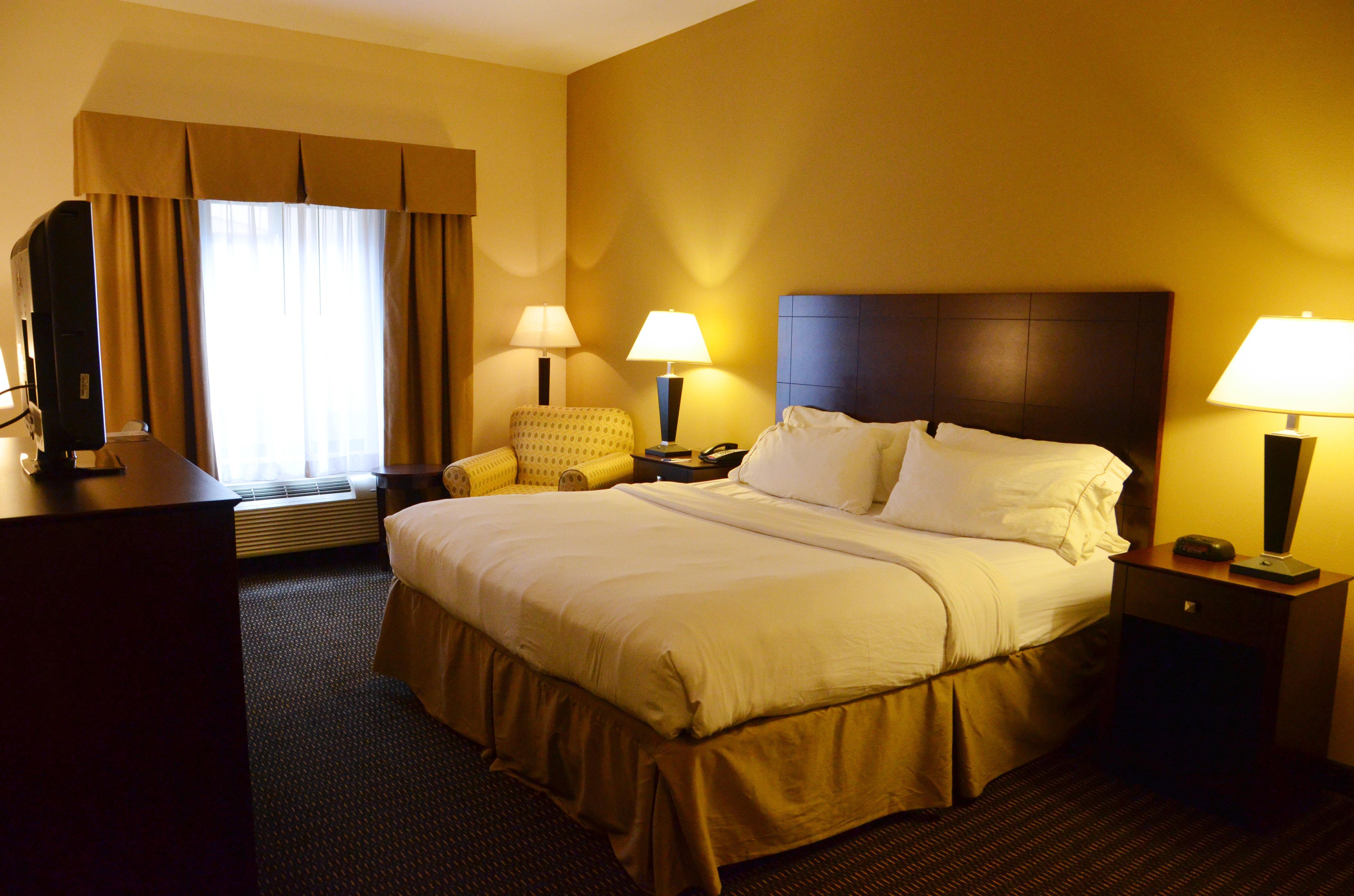 Holiday Inn Express & Suites Sidney By Ihg Exterior photo