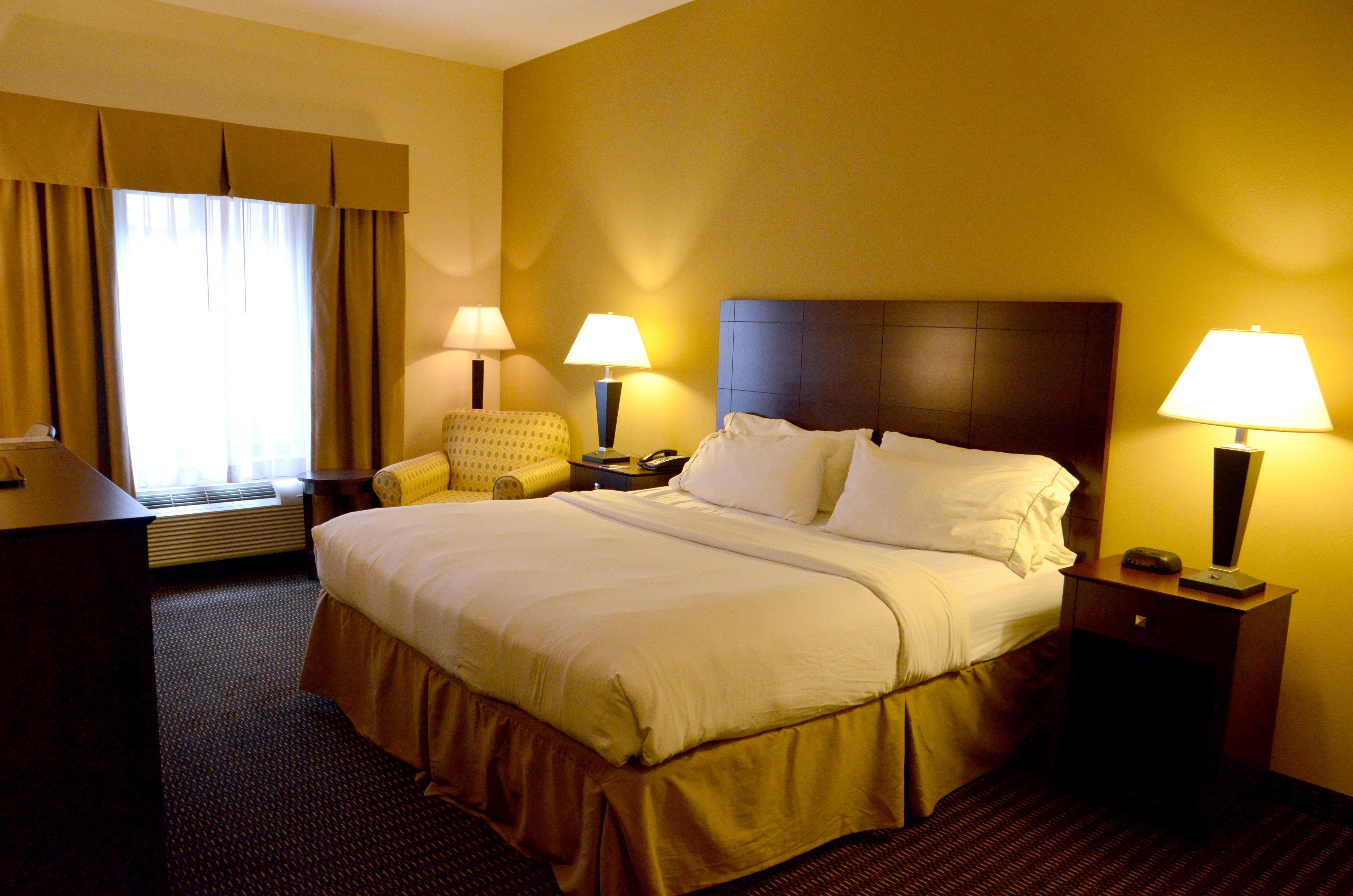 Holiday Inn Express & Suites Sidney By Ihg Exterior photo