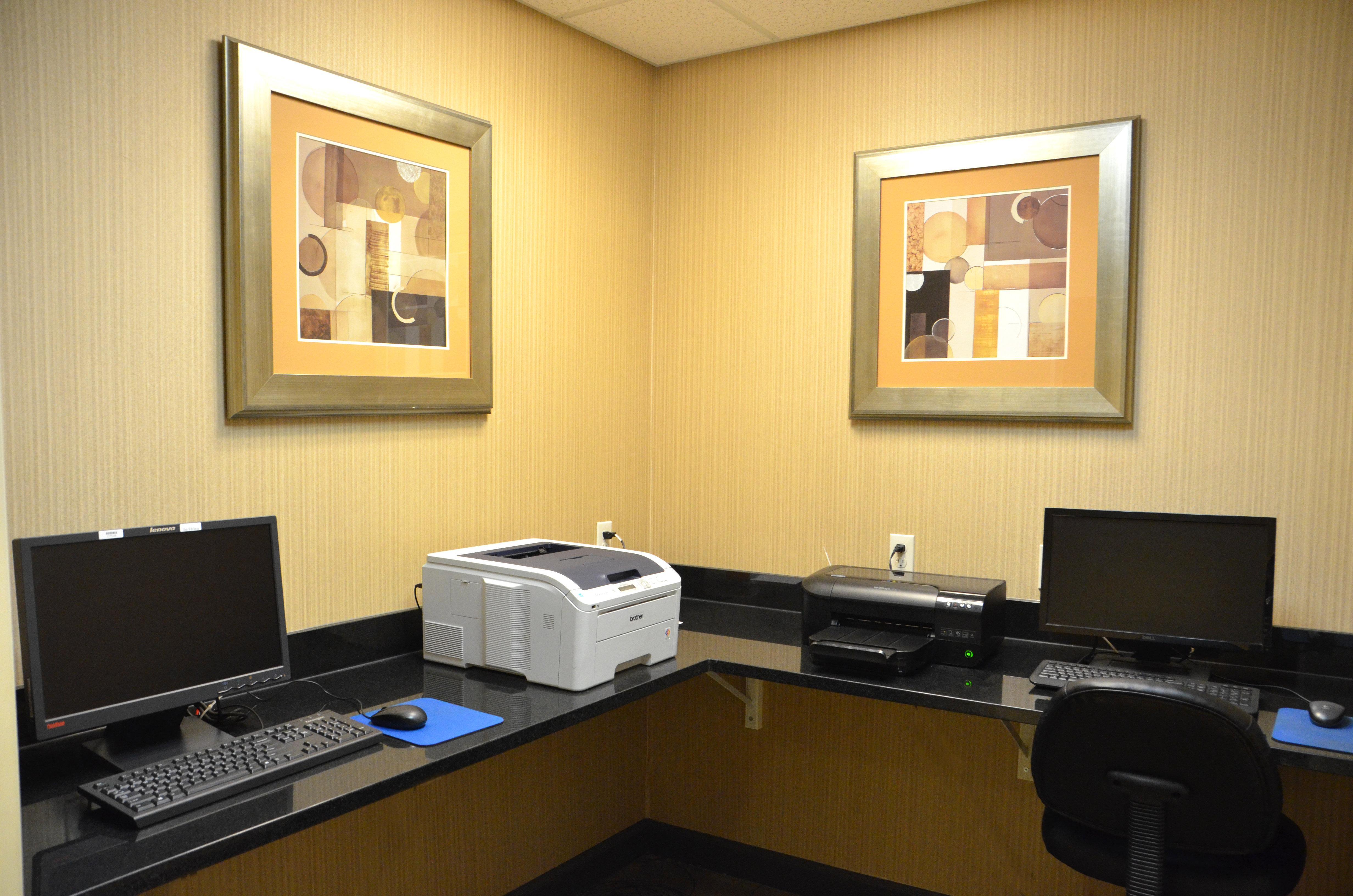 Holiday Inn Express & Suites Sidney By Ihg Exterior photo
