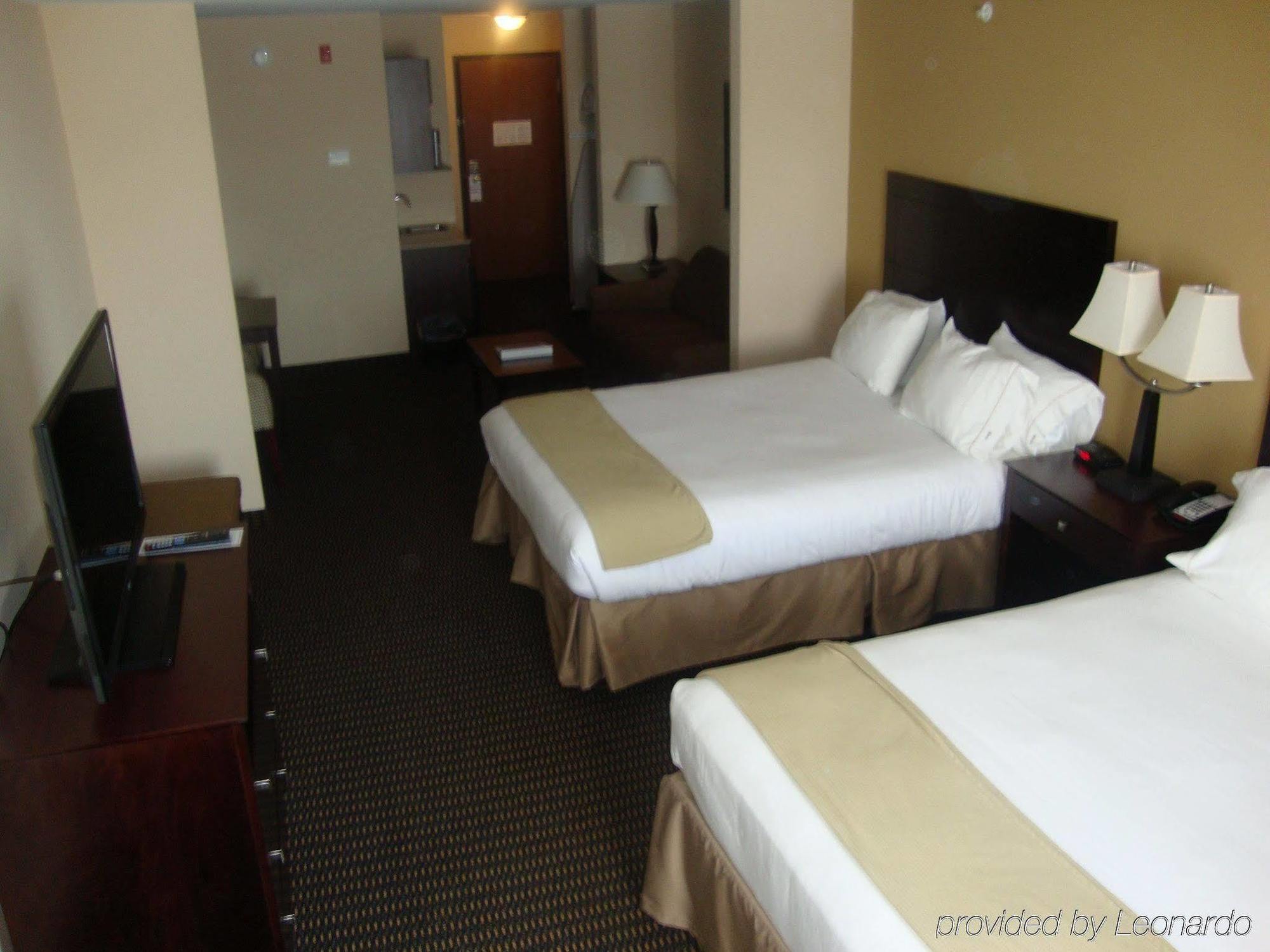Holiday Inn Express & Suites Sidney By Ihg Exterior photo